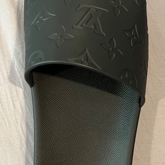 Authentic Louis Vuitton Size 11 Black Waterfront Mule - Picture 4 of 8